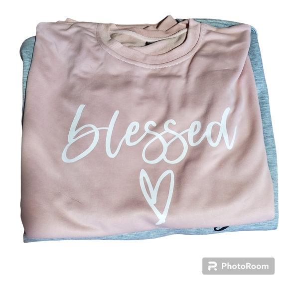 Sweatshirt Bundle - Picture 6 of 9